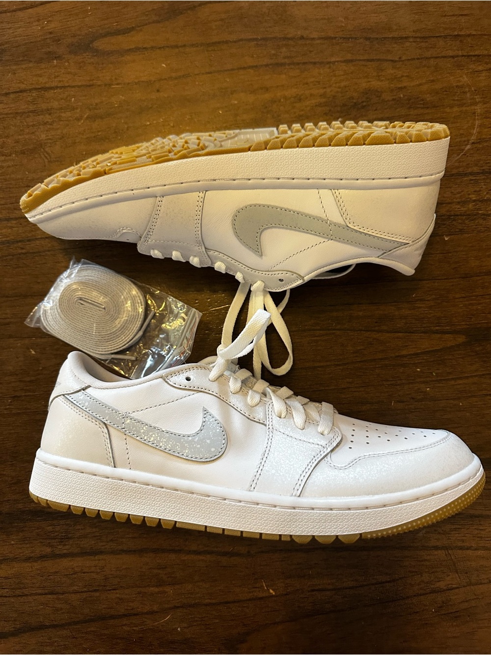 Nike Air Jordan 1 Low Golf “White Gum”
Men’s Size 10.5
Style Code: DD9315-111